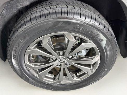 Used 2023 Toyota RAV4 XLE Premium AWD/4WD image 34