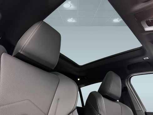 New 2026 BMW X2 xDrive28i w/ Technology Package image 16