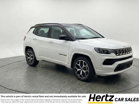 Used 2025 Jeep Compass Limited AWD/4WD image 1