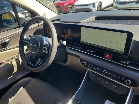 New 2026 Kia Carnival EX image 8