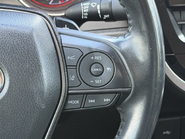 Used 2023 Toyota Camry XSE FWD image 14