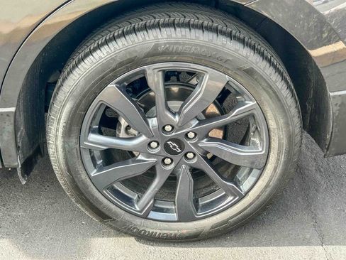 Used 2022 Chevrolet Equinox RS w/ LPO, Cargo Package FWD image 12
