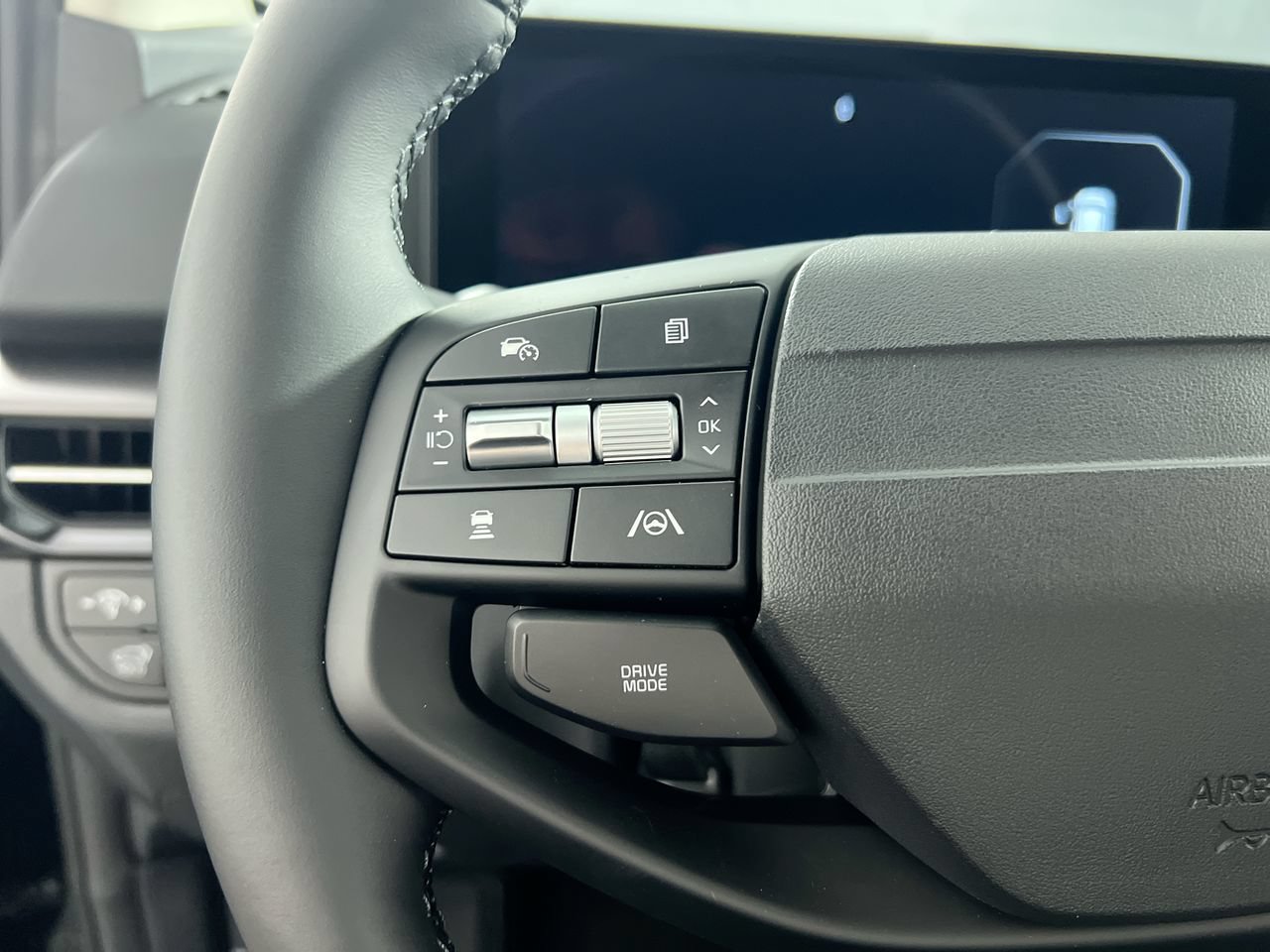 New 2026 Kia Sportage SX FWD image 18