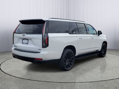 Used 2023 Cadillac Escalade ESV Sport w/ LPO, ONYX Package AWD/4WD image 3