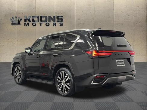 Used 2025 Lexus LX 600 4WD w/ Accessory Package (2T) image 6