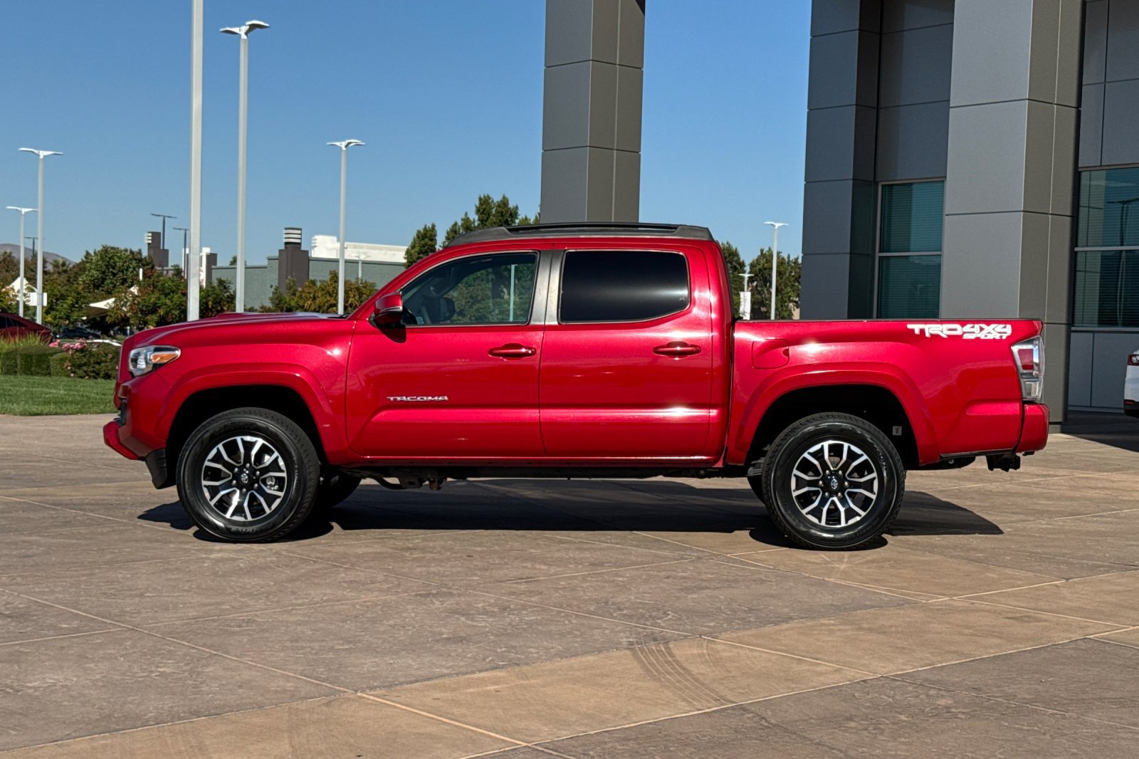 Certified 2023 Toyota Tacoma TRD Sport w/ TRD Premium Sport Package AWD/4WD image 8