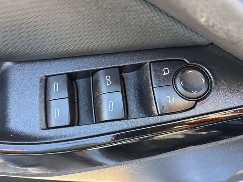 Used 2025 Chevrolet Equinox LT AWD/4WD image 19