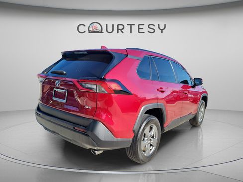 Used 2023 Toyota RAV4 XLE FWD image 3
