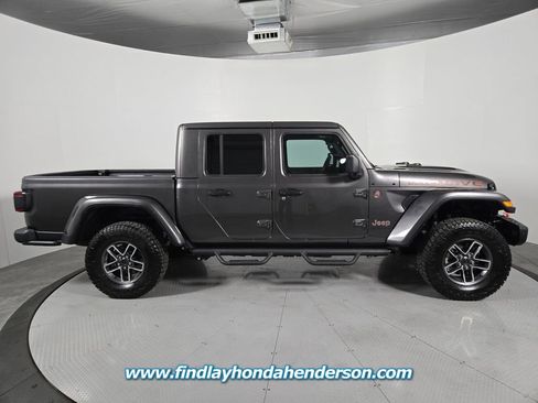 Used 2025 Jeep Gladiator Mojave AWD/4WD image 7