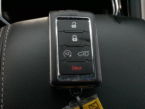 Used 2023 Jeep Grand Cherokee Altitude AWD/4WD image 31