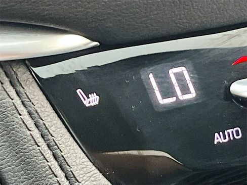 Used 2024 Cadillac XT5 Premium Luxury w/ LPO, Floor Liner Package image 21