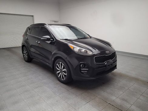 Used 2018 Kia Sportage EX w/ Option Group 040 FWD image 13