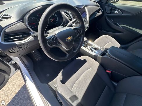 Used 2022 Chevrolet Malibu LT FWD image 11