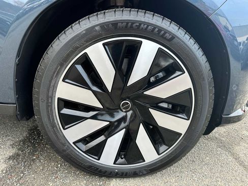 Used 2025 Volvo EX90 Ultra image 9