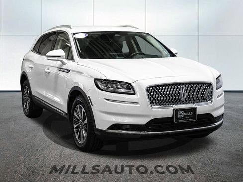 Used 2022 Lincoln Nautilus AWD w/ Premium Package image 11