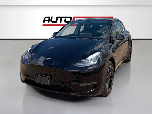 Used 2021 Tesla Model Y Long Range AWD/4WD image 3