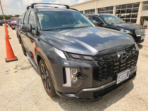 Used 2025 Hyundai Palisade XRT FWD image 2