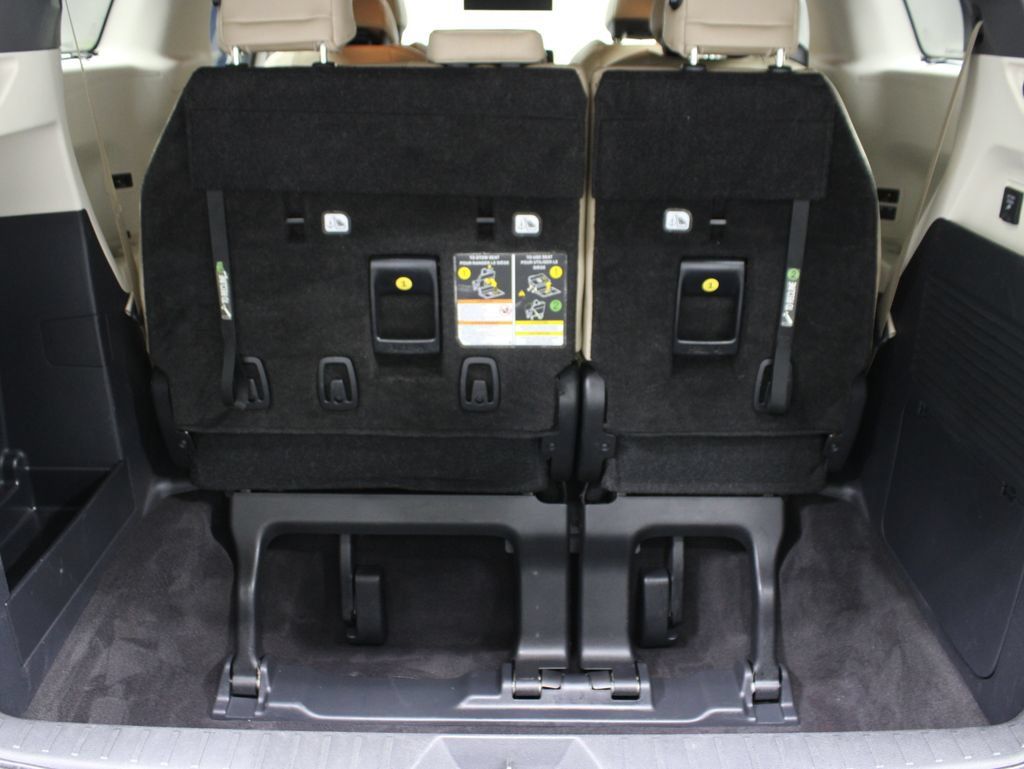 Used 2024 Toyota Sienna Limited AWD/4WD image 44
