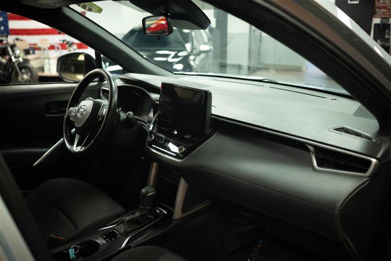 Used 2023 Toyota Corolla Cross AWD Hybrid image 13