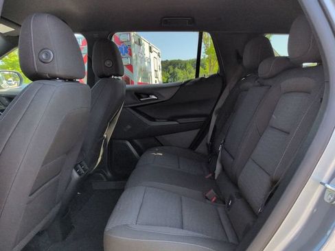 Used 2026 Chevrolet Equinox LT FWD image 16