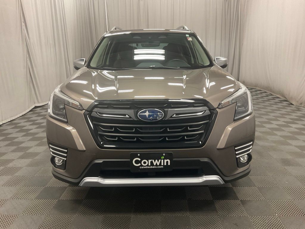 Used 2023 Subaru Forester Touring AWD/4WD image 7