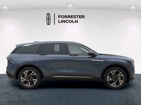 New 2026 Lincoln Nautilus Premier w/ Equipment Group 102A AWD/4WD image 2
