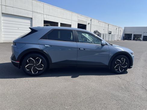 Used 2024 Hyundai Ioniq 5 SEL RWD image 6