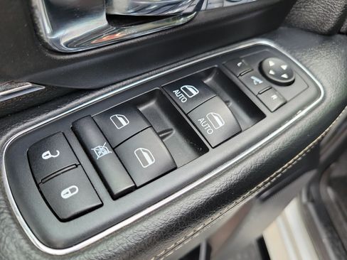 Used 2016 RAM 1500 Laramie AWD/4WD image 21