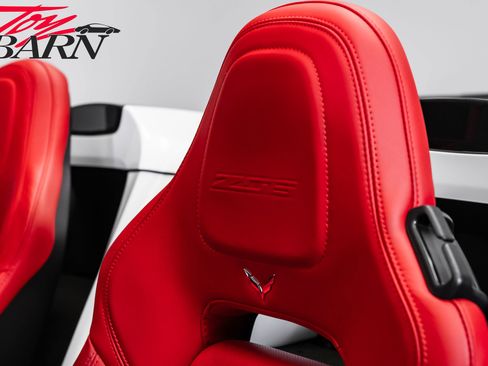 Used 2016 Chevrolet Corvette Z06 w/ 3LZ Preferred Equipment Group RWD image 34