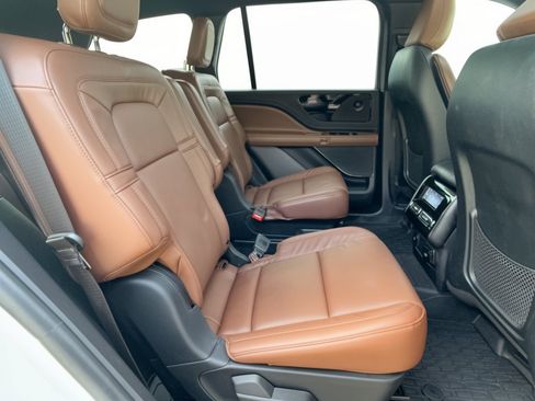 Used 2022 Lincoln Aviator Reserve w/ Equipment Group 201A AWD/4WD image 29