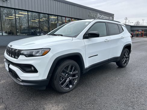 New 2026 Jeep Compass Latitude image 12