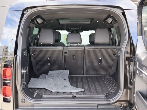 Certified 2025 Land Rover Defender 110 S AWD/4WD image 26
