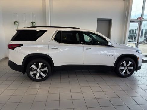 Certified 2023 Chevrolet Traverse LT w/ LT Premium Package AWD/4WD image 41