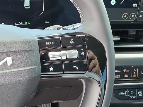 New 2027 Kia Carnival SX FWD image 33