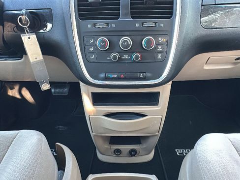 Used 2014 Dodge Grand Caravan SE w/ Quick Order Package 29E SE image 19