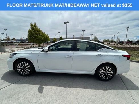 Used 2023 Nissan Altima 2.5 SV FWD image 4