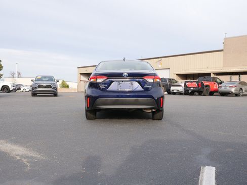 Used 2024 Toyota Corolla LE image 5