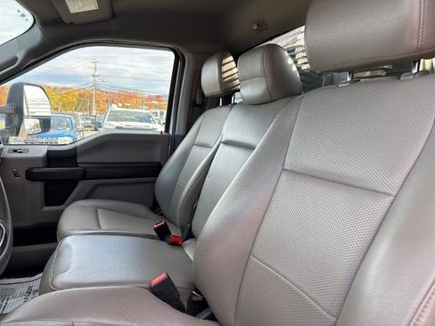 Certified 2021 Ford F550 4x4 Regular Cab Super Duty image 21