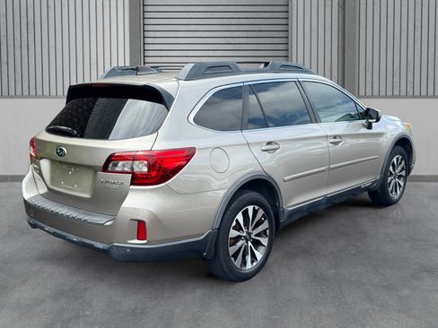 Used 2017 Subaru Outback 2.5i Limited AWD/4WD image 34