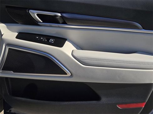 Certified 2025 Kia Telluride S image 8