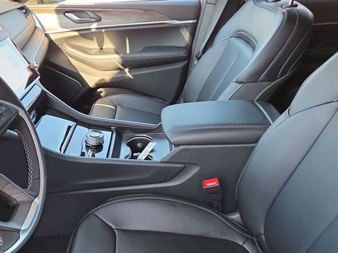 New 2026 Jeep Grand Cherokee Limited w/ Limited Altitude Package image 18