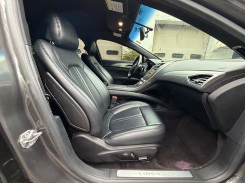 Used 2017 Lincoln MKZ Premiere FWD image 37
