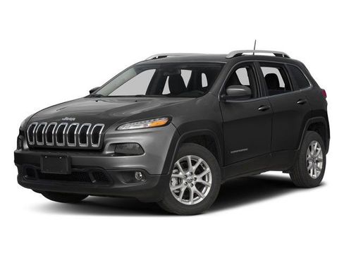 Used 2016 Jeep Cherokee Latitude FWD image 1