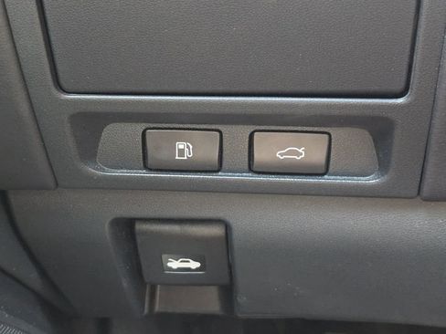 Used 2018 Lexus LS 500 F Sport w/ Accessory Package (Z1) RWD image 23