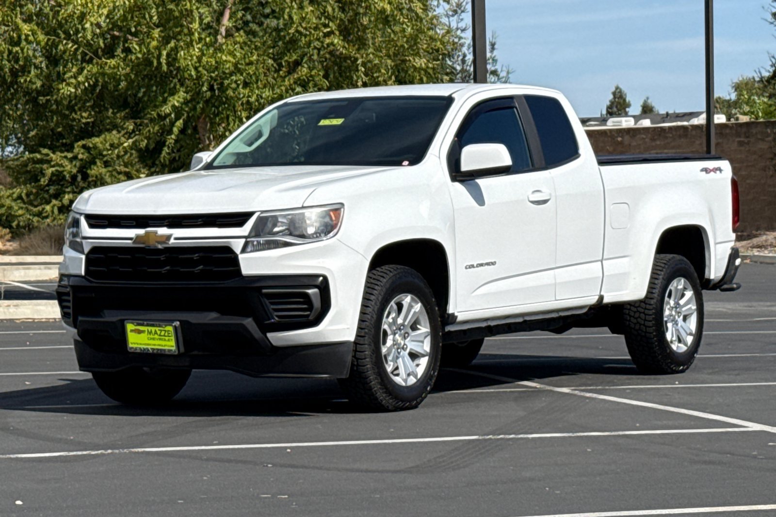 Used 2022 Chevrolet Colorado LT w/ Safety Package AWD/4WD image 16