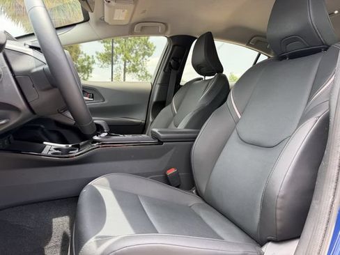 Used 2024 Toyota Prius XLE FWD image 10