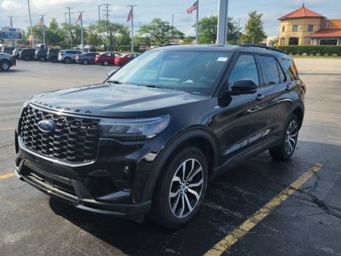 Used 2025 Ford Explorer ST-Line AWD/4WD image 1
