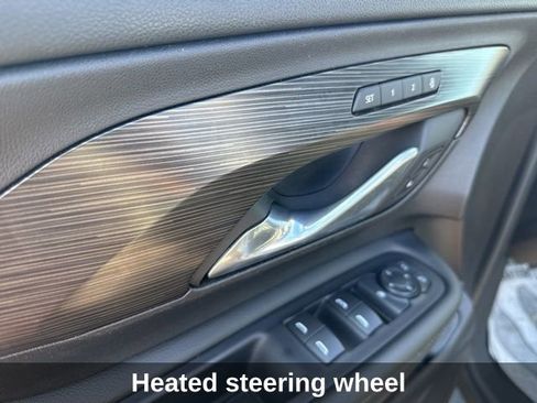 Used 2024 GMC Terrain SLT image 17