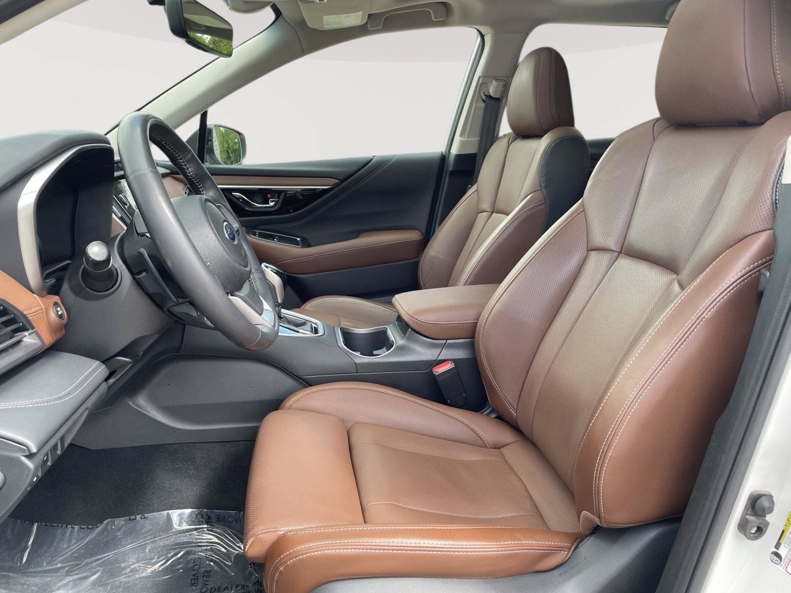 Used 2022 Subaru Outback Touring AWD/4WD image 3