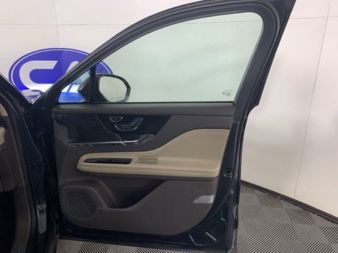 Used 2022 Lincoln Corsair Reserve image 42
